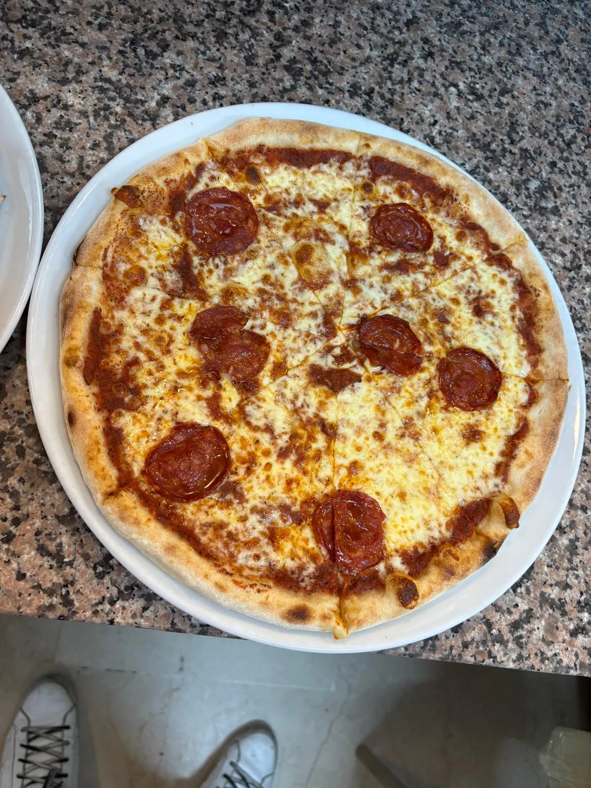 Pizza al salamino piccante